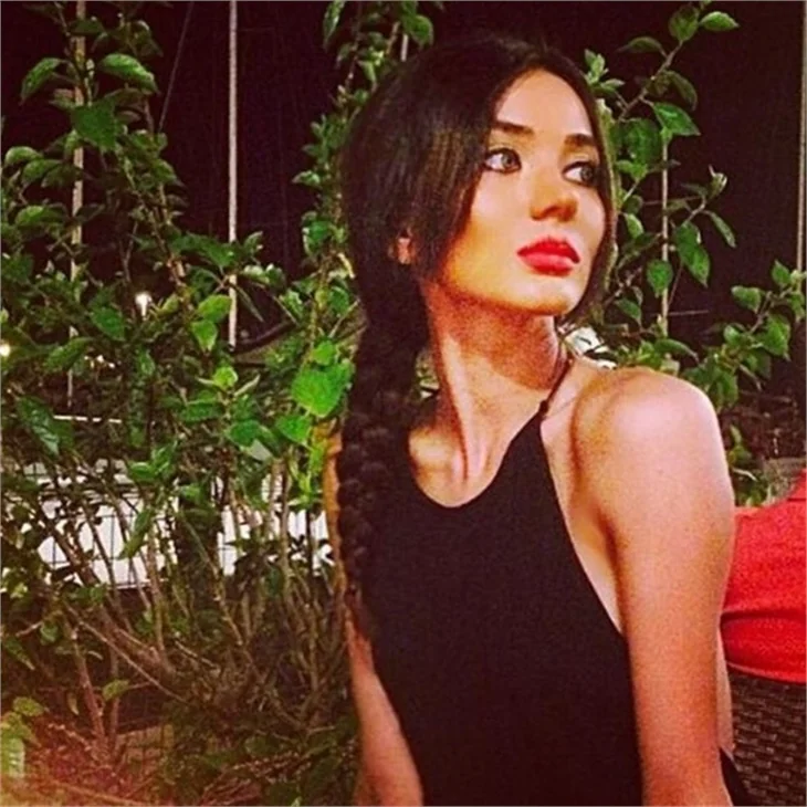 Cansu Taşkın‘ın eski fotoğrafları ortaya çıktı