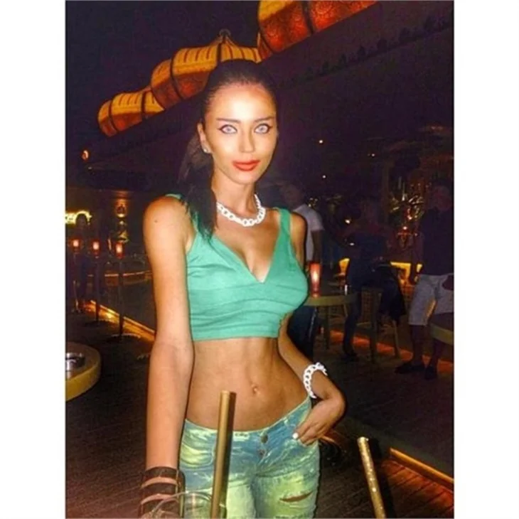 Cansu Taşkın‘ın eski fotoğrafları ortaya çıktı