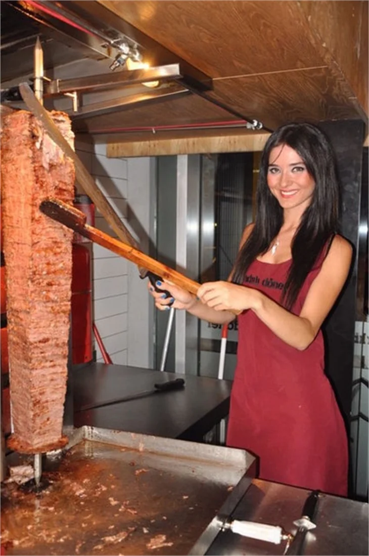 Cansu Taşkın‘ın eski fotoğrafları ortaya çıktı