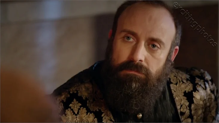 Halit Ergenç dönem dizisiyle mi dönüyor?