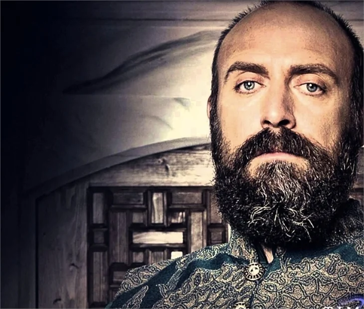 Halit Ergenç dönem dizisiyle mi dönüyor?