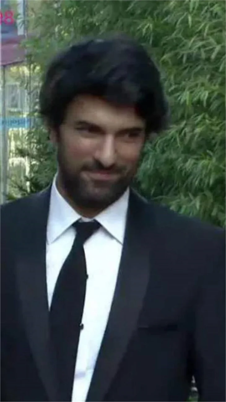 Engin Akyürek, Seul'de ödül aldı!