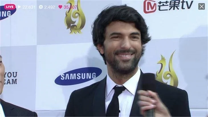 Engin Akyürek, Seul'de ödül aldı!