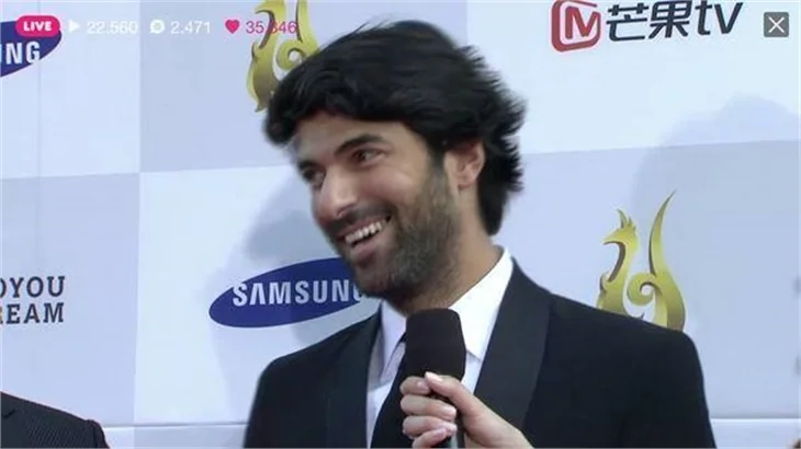 Engin Akyürek, Seul'de ödül aldı!