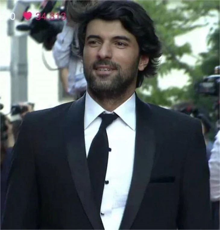Engin Akyürek, Seul'de ödül aldı!