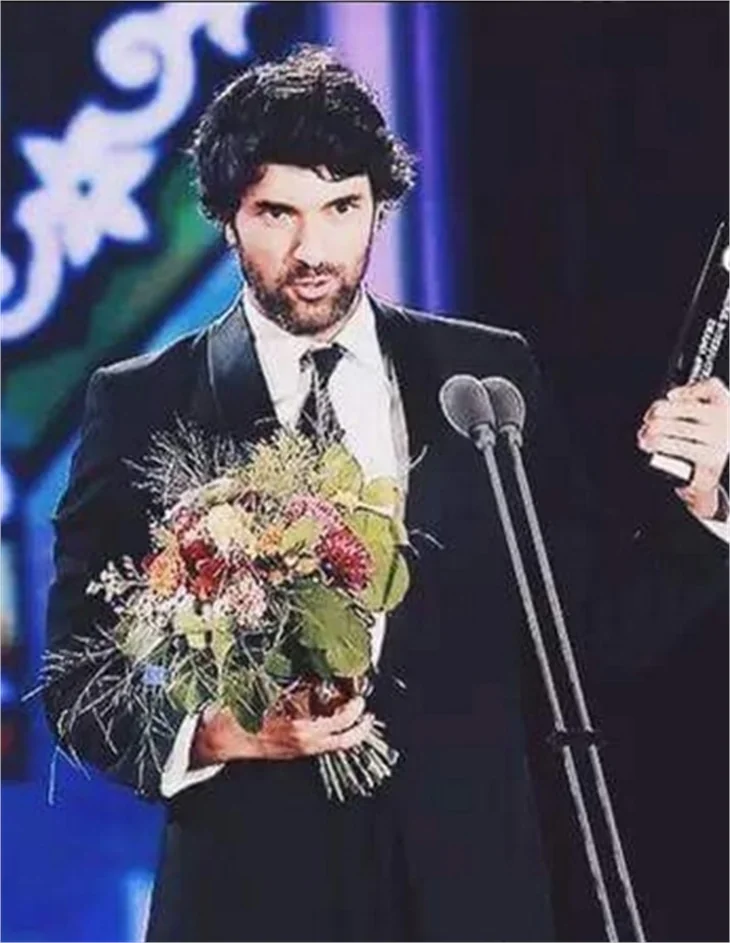 Engin Akyürek, Seul'de ödül aldı!