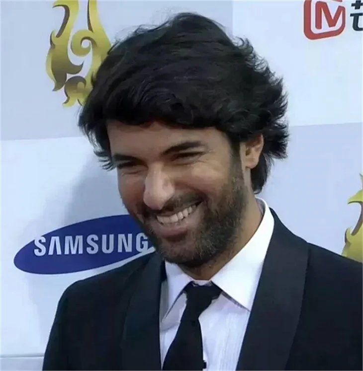 Engin Akyürek, Seul'de ödül aldı!