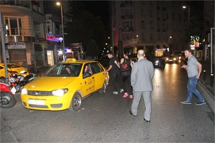 Oktay Derelioğlu çapkınlık turunda
