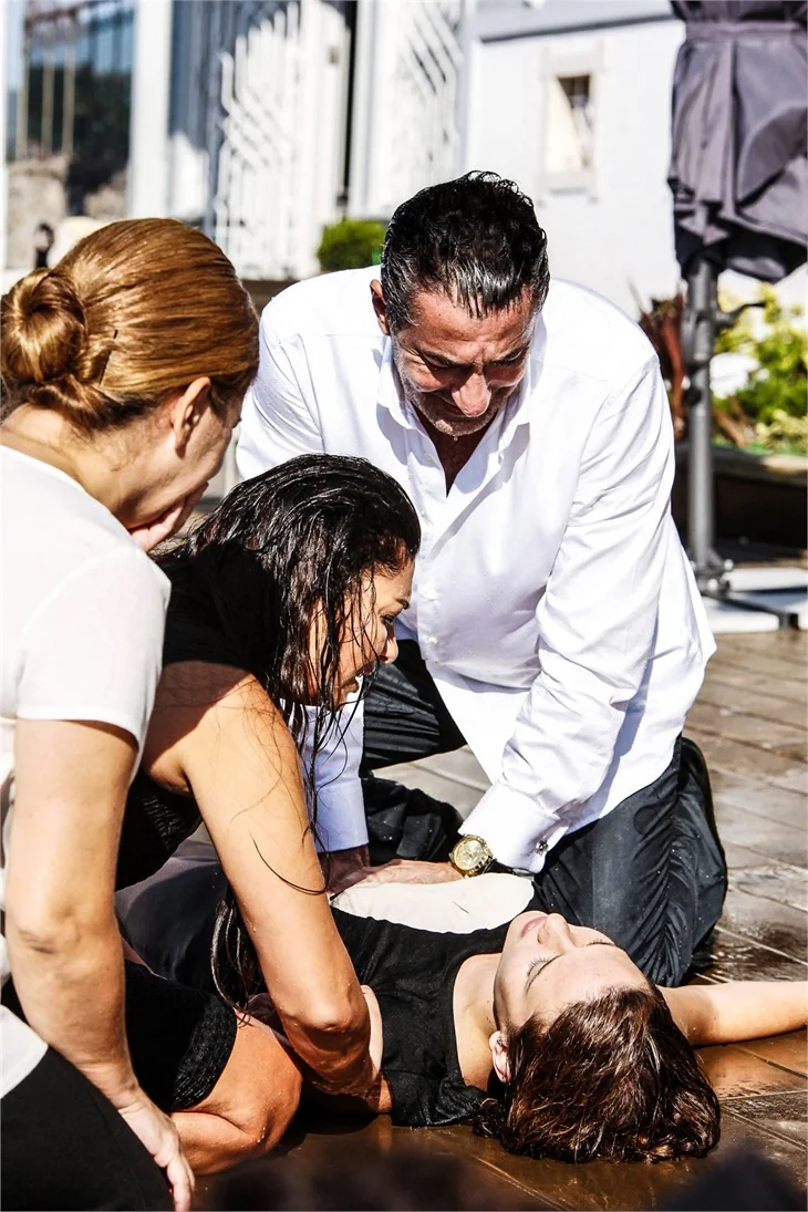 Paramparça'da aşk mevsimi!