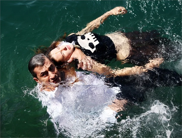 Paramparça'da aşk mevsimi!