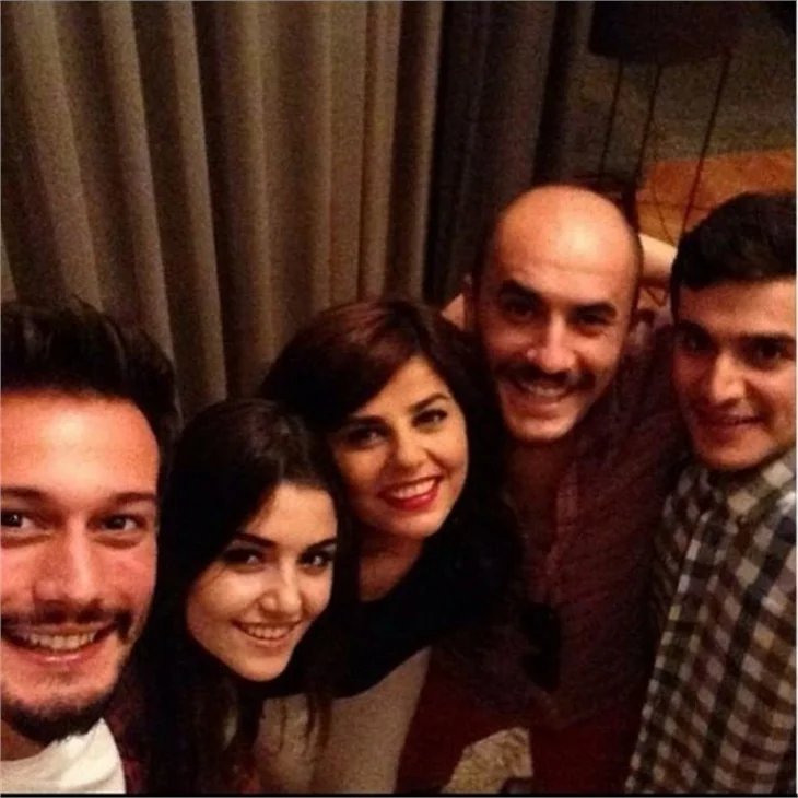 İşte Hande Erçel'in oyuncu sevgilisi