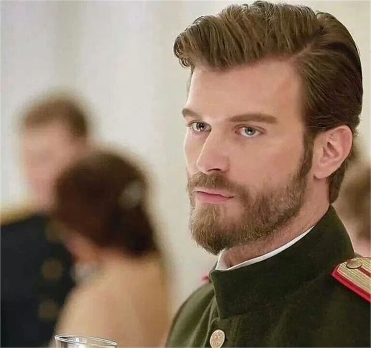 Kıvanç Tatlıtuğ‘dan alkışlanacak hareket