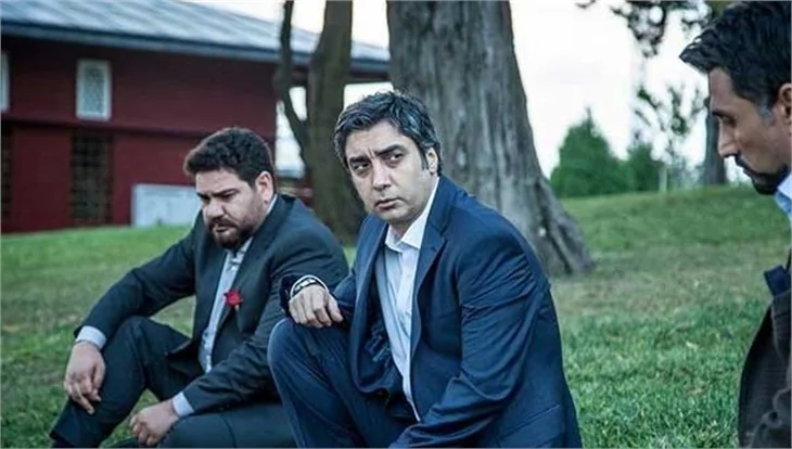 Kurtlar Vadisi Pusu'da iki ayrılık!