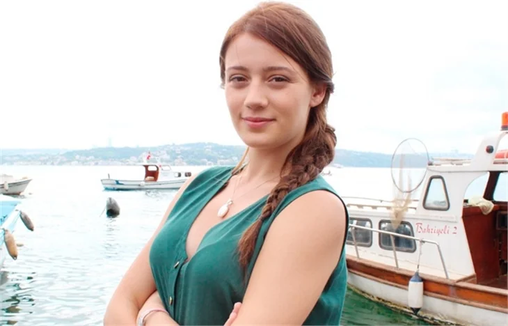 Gizem Karaca'dan merak ettiren paylaşımlar!