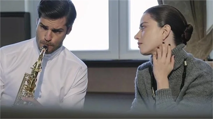 Özge Gürel'den aşk iddialarına yalanlama