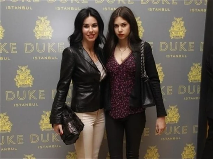 Defne Samyeli: Silahlara uzak değilim!