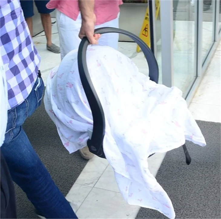 Nefise Karatay aldatan eşle tatilde