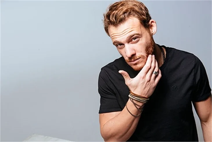 Kerem Bürsin'e dizi şoku!