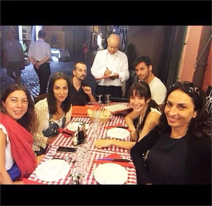 Kiraz Mevsimi'nin Roma'daki setine sürpriz baskın!