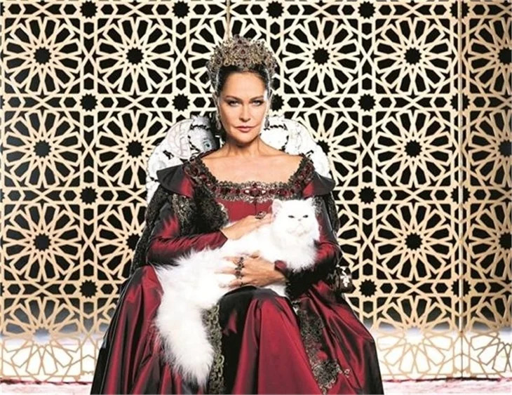 Muhteşem Yüzyıl Kösem Sultan setinde ilk kriz