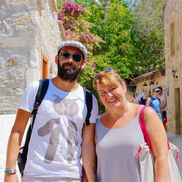'Seksenler' dizisinin Rukiye’si Özlem Türkad evleniyor
