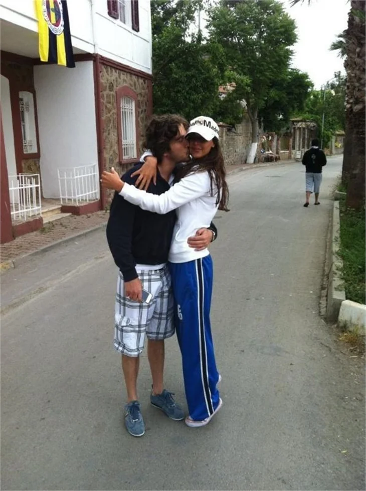 Ebru Destan ikinci bebek için gün sayıyor