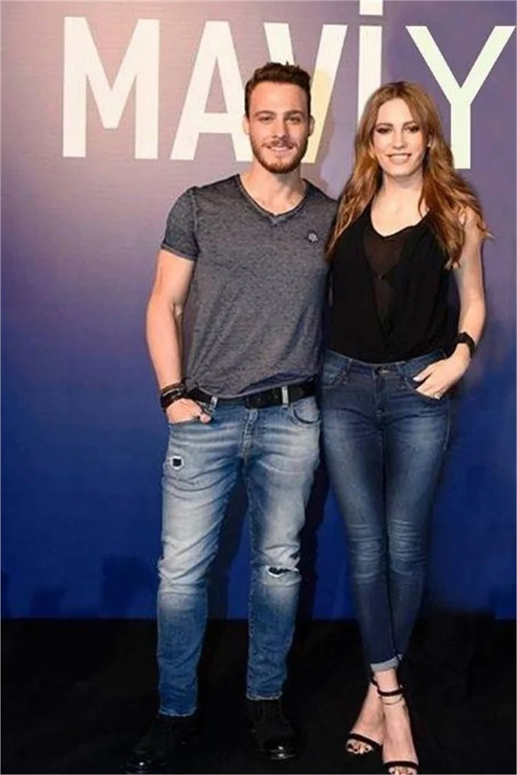 Kerem Bürsin ve Serenay Sarıkaya evlilik için ilk adımı atıyor