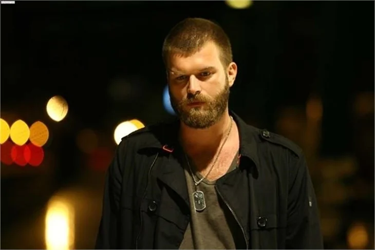 Kıvanç Tatlıtuğ müjdeyi verdi
