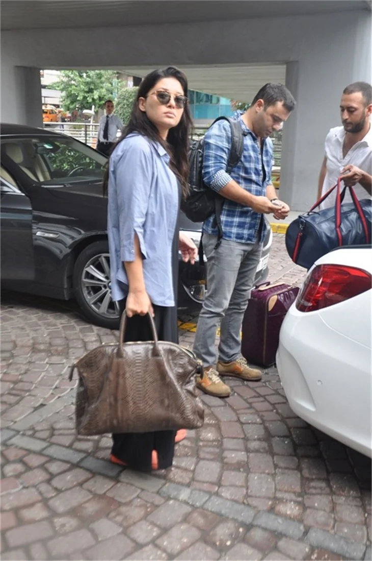Nurgül Yeşilçay, sevgilisi Özgür İnal’la bayram tatiline çıktı