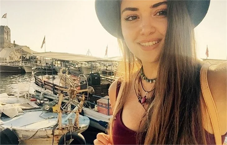 Hande Erçel'in Lübnan tatili!