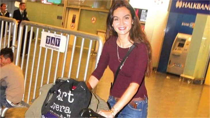 Birce Akalay, İstanbul'a döndü