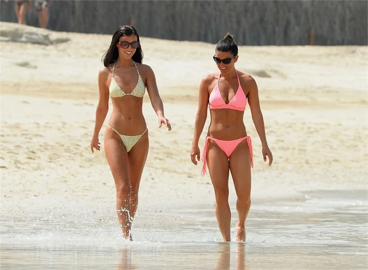 Lucy Mecklenburgh spor hocasıyla tatilde!