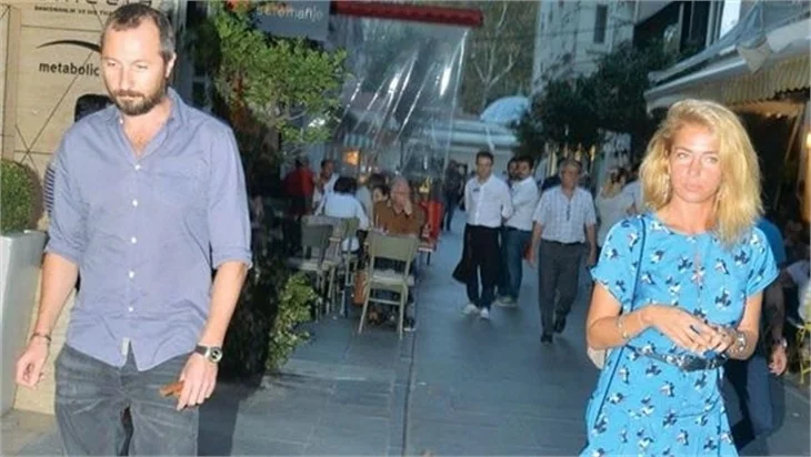 Burcu Esmersoy aşk yuvasında