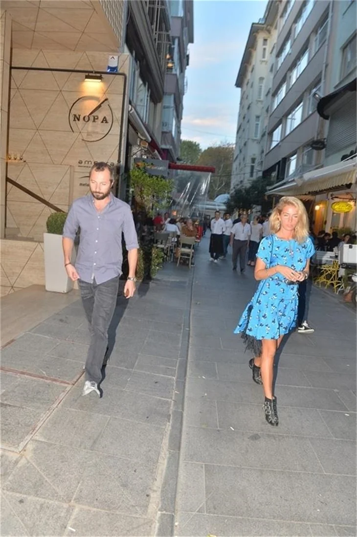 Burcu Esmersoy aşk yuvasında
