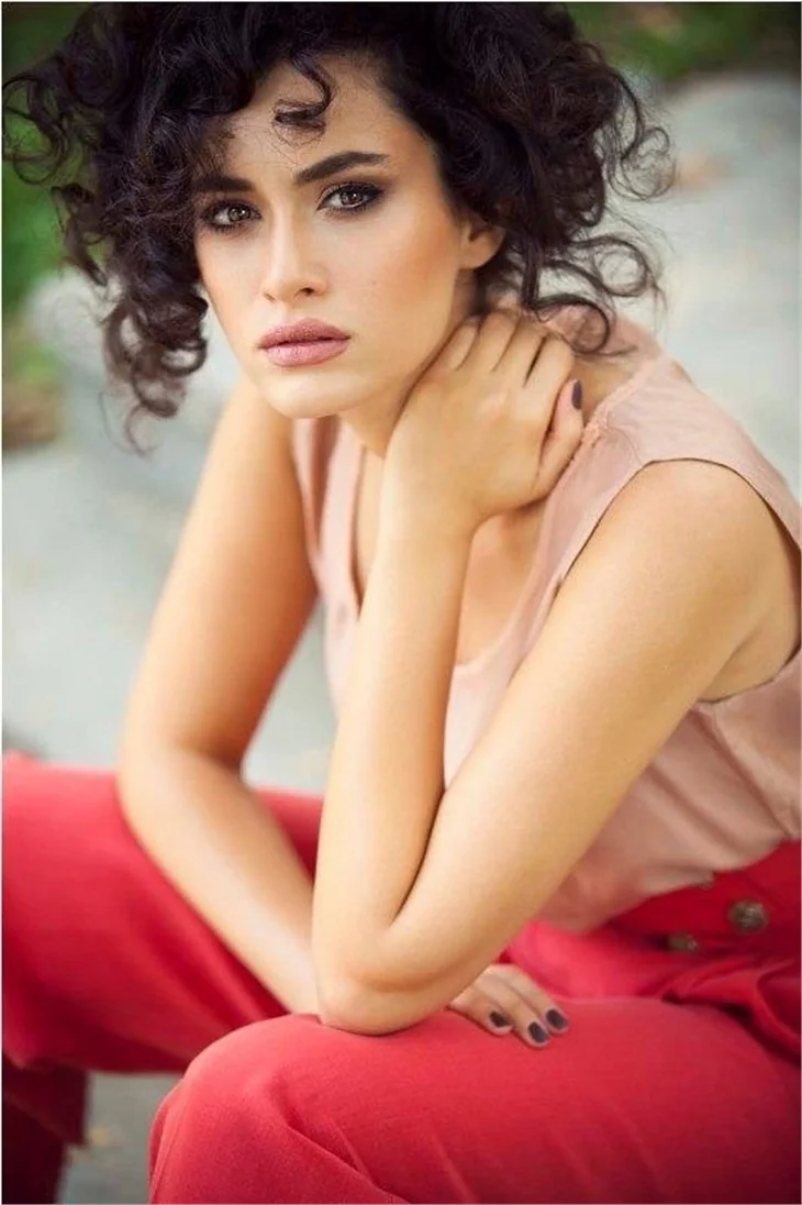 Hande Doğandemir rolü kaptırdı!
