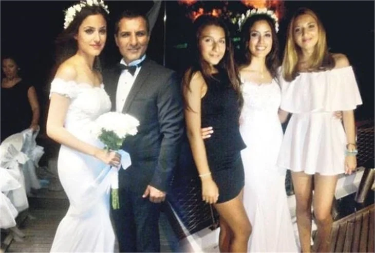Rafet El Roman'ın eşi ve kardeşi kavga etti!