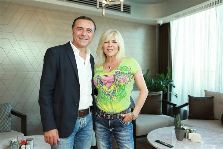Samantha Fox, hayranlarıyla Kalbur Et'te buluştu