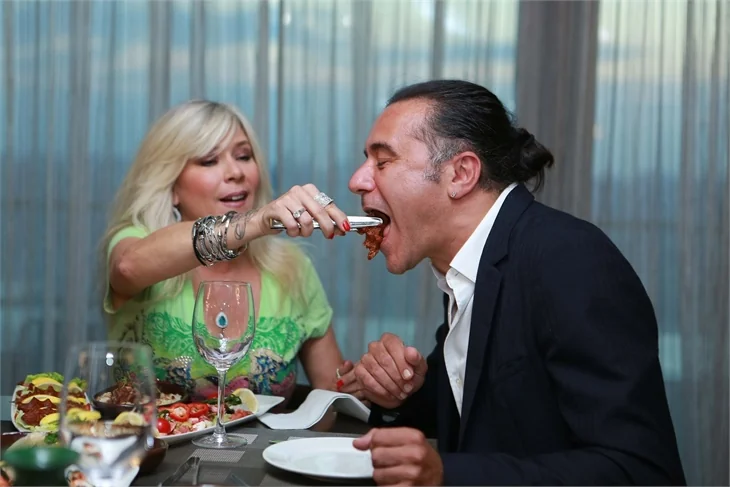Samantha Fox, hayranlarıyla Kalbur Et'te buluştu