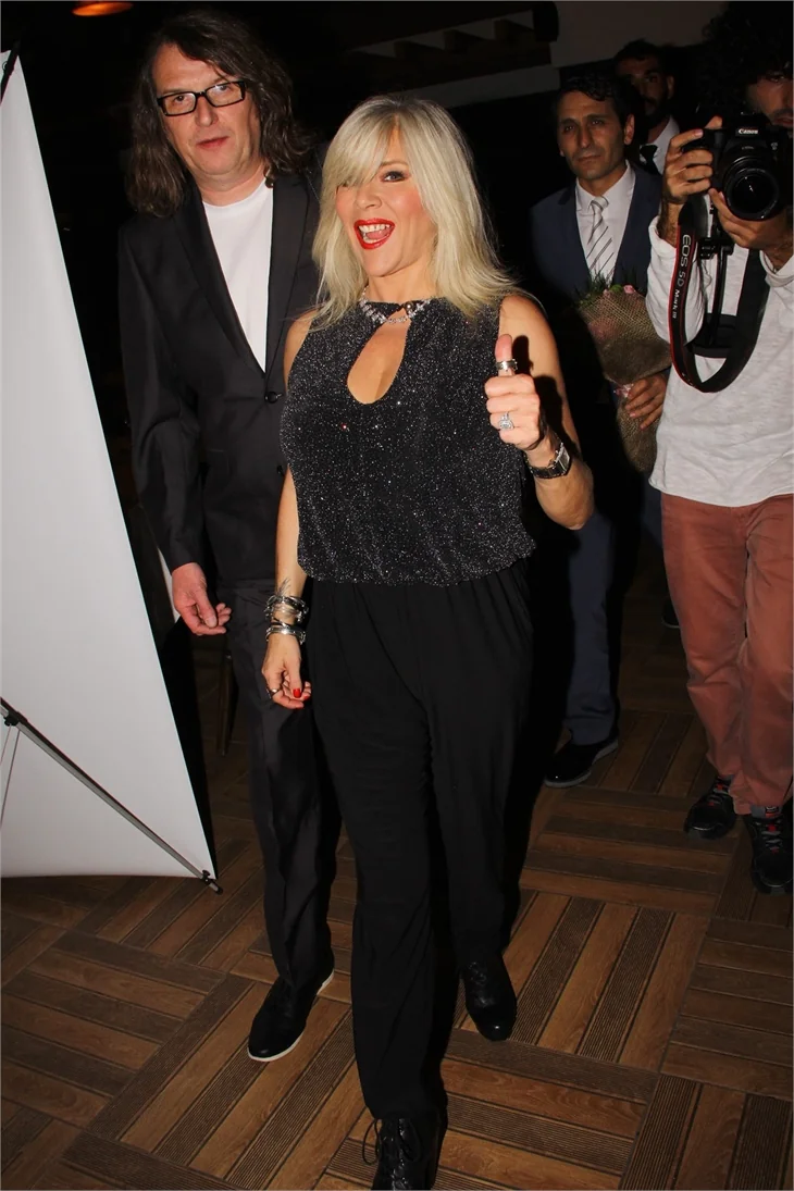 Samantha Fox, hayranlarıyla Kalbur Et'te buluştu