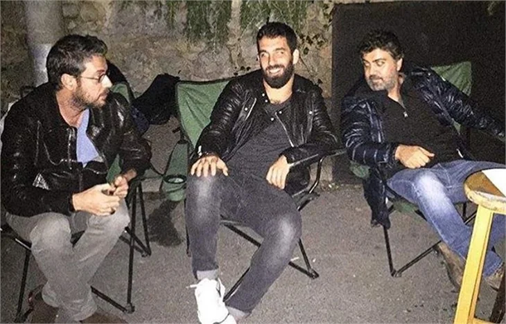 'Eşkıya Dünyaya Hükümdar Olmaz' setine Arda Turan baskını!