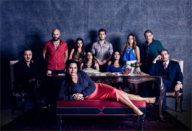 Cannes'ta 'Paramparça' fırtınası!