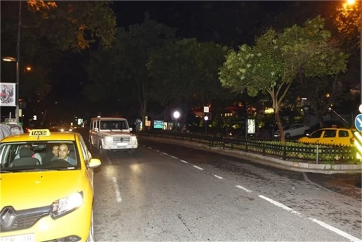 Gülşen ile Ozan Çolakoğlu el ele görüntülendi