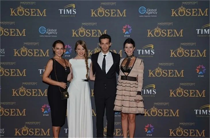 'Muhteşem Yüzyıl-Kösem' Cannes'de izleyiciyle buluştu! Tüm gözler Beren Saat'in üzerindeydi!