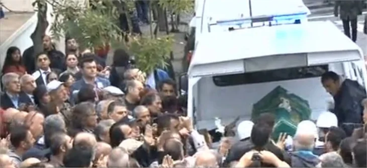 Levent Kırca son yolculuğuna uğurlandı