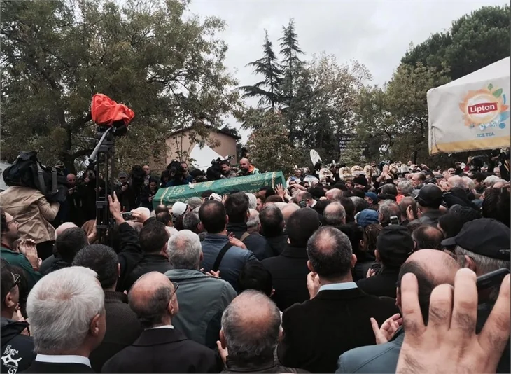 Levent Kırca son yolculuğuna uğurlandı
