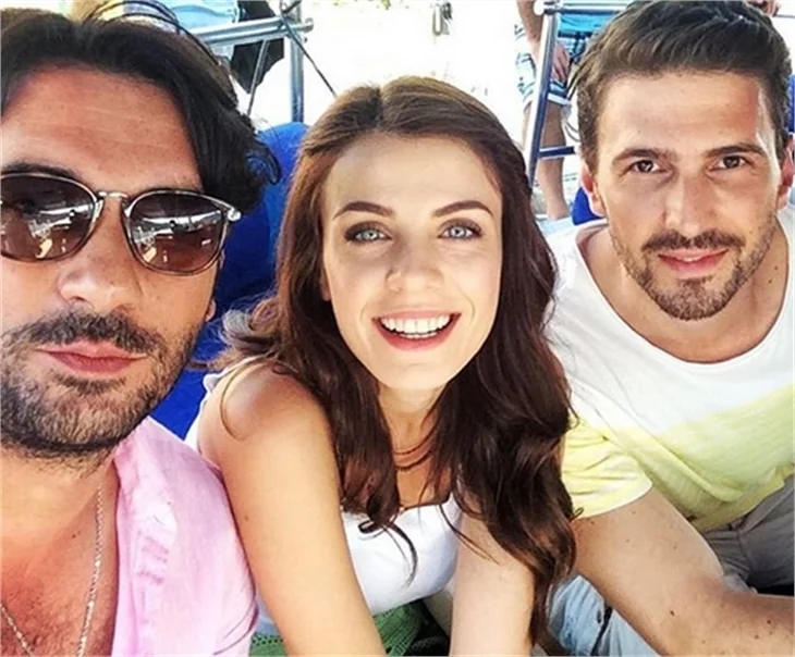 "Bir Deniz Hikayesi" oyuncularının set arkası paylaşımları