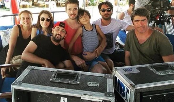 "Bir Deniz Hikayesi" oyuncularının set arkası paylaşımları