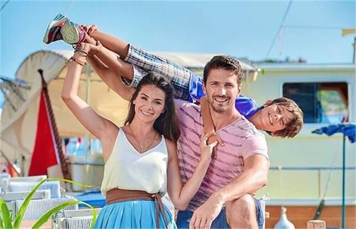 "Bir Deniz Hikayesi" oyuncularının set arkası paylaşımları