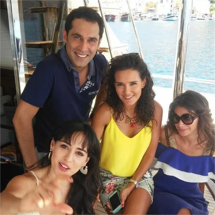 "Bir Deniz Hikayesi" oyuncularının set arkası paylaşımları
