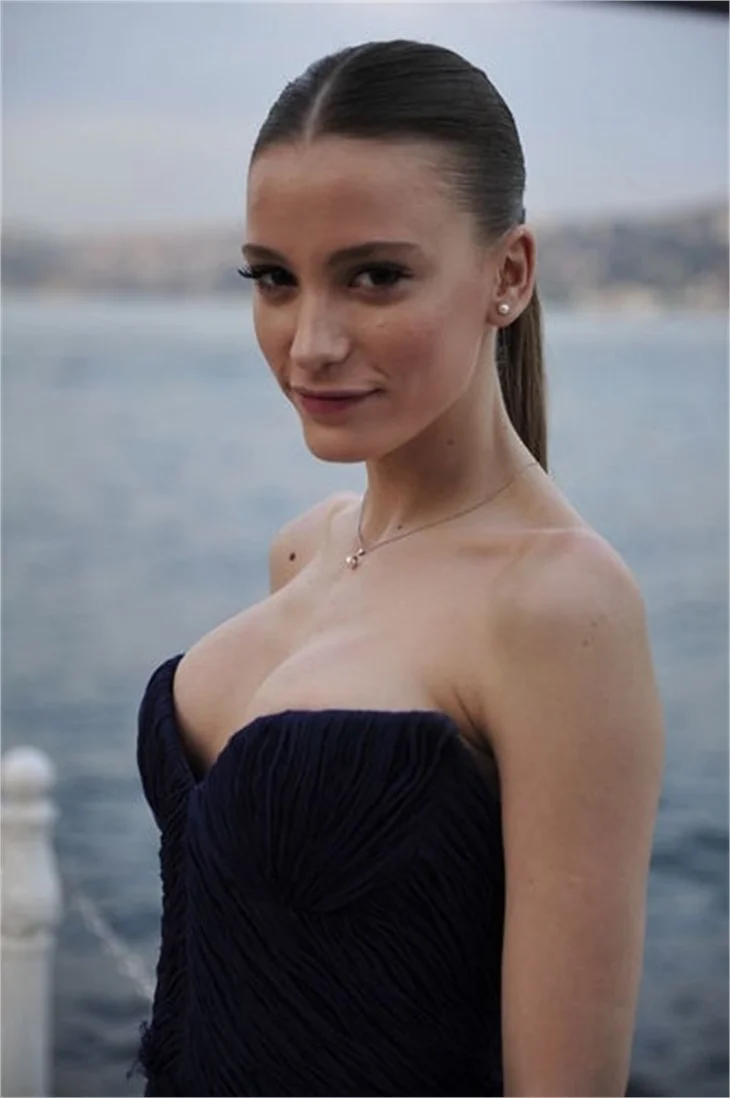 Serenay Sarıkaya'nın dans hocası Jennifer’dan!